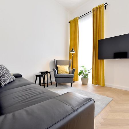 Apartman S Balkonom Trenčín Exteriör bild