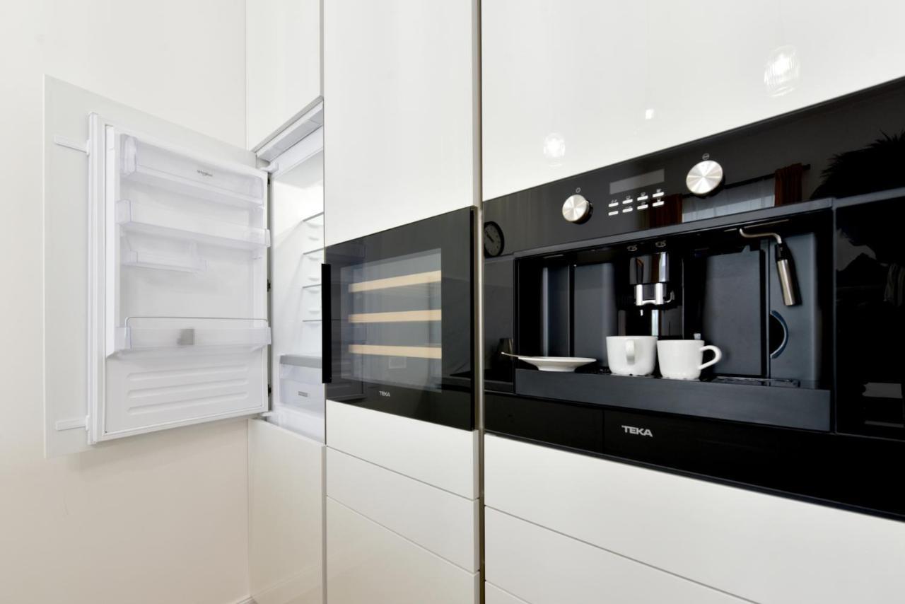 Apartman S Balkonom Trenčín Exteriör bild