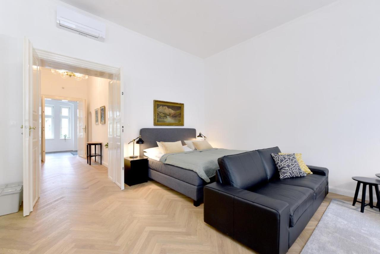 Apartman S Balkonom Trenčín Exteriör bild