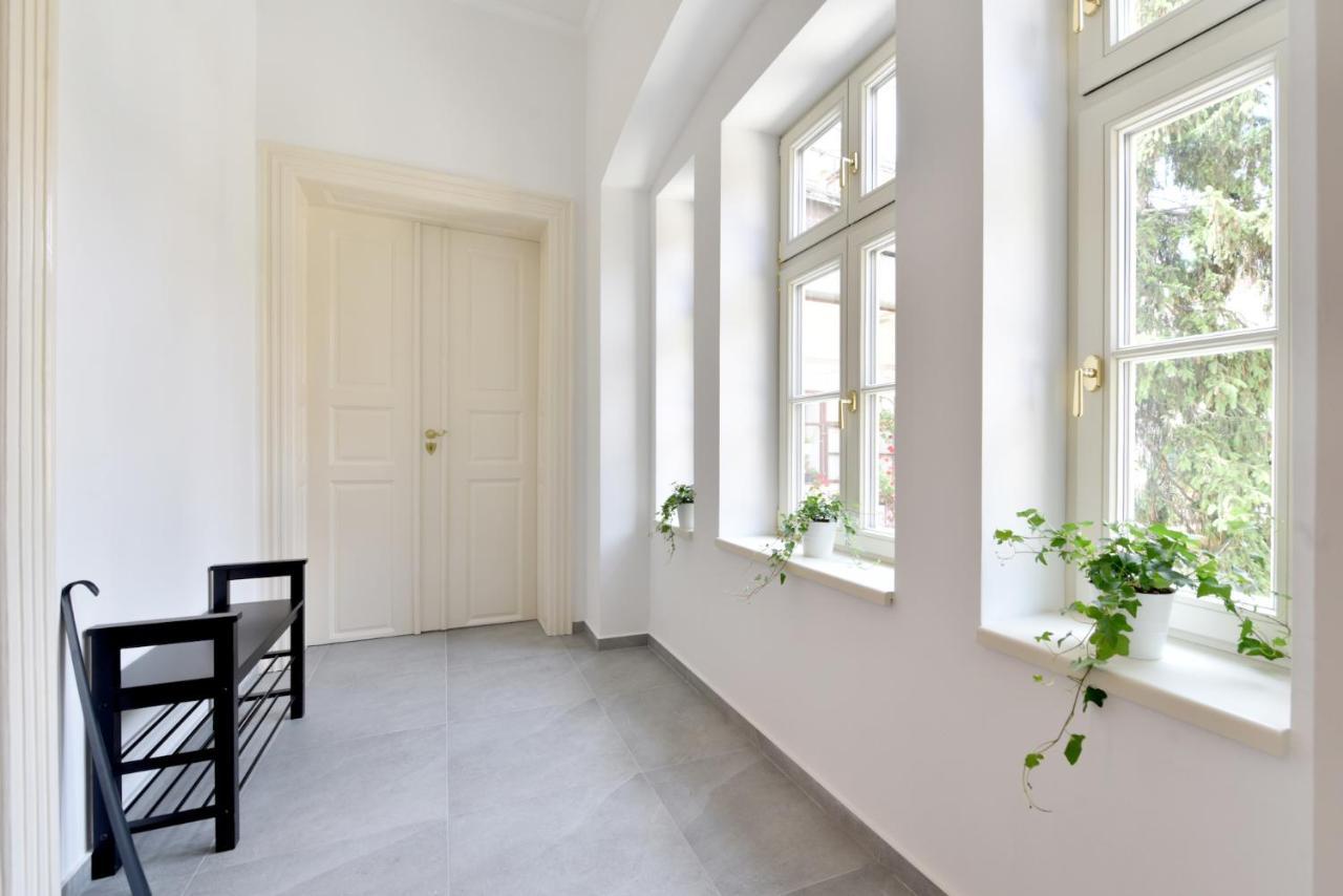 Apartman S Balkonom Trenčín Exteriör bild