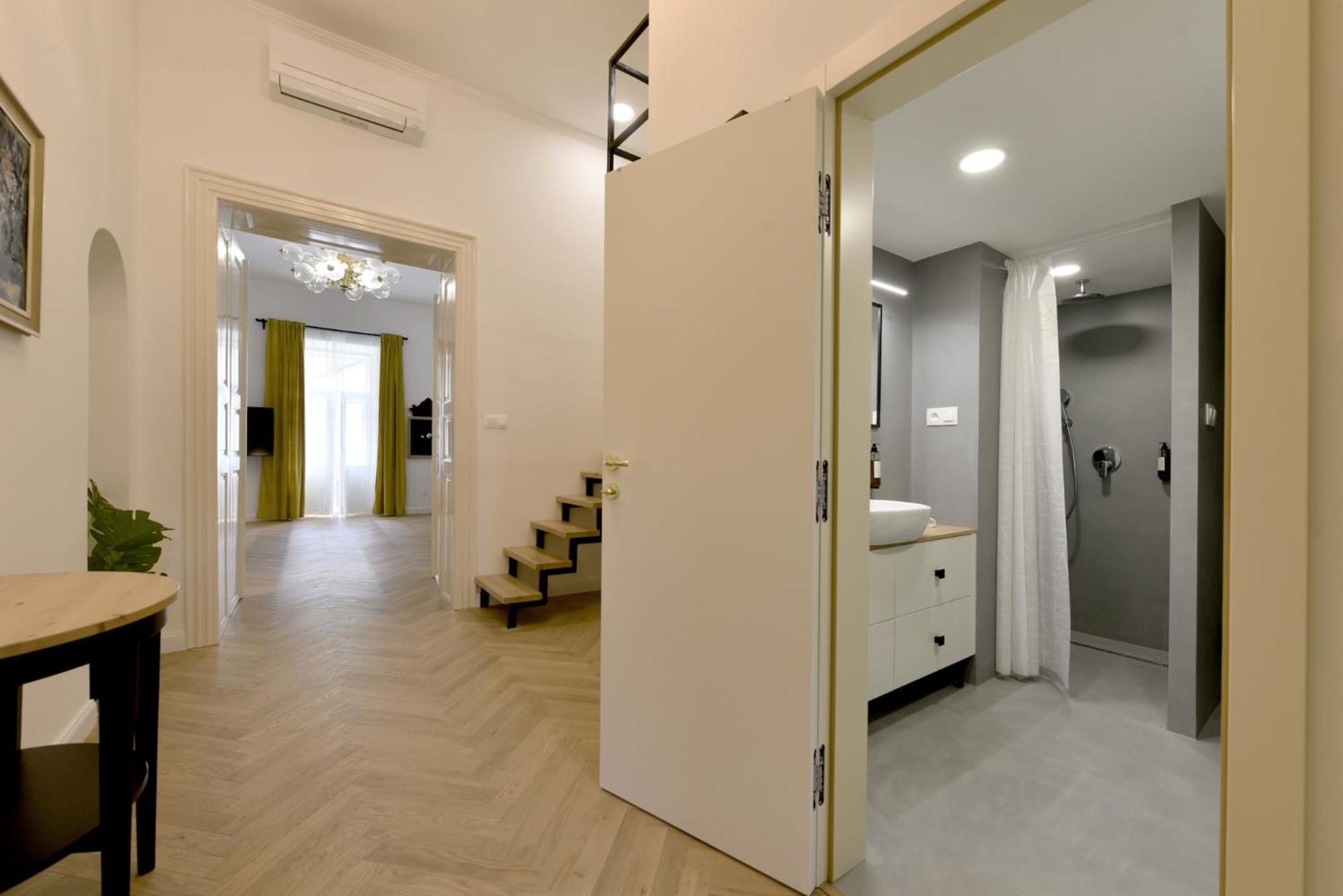 Apartman S Balkonom Trenčín Exteriör bild